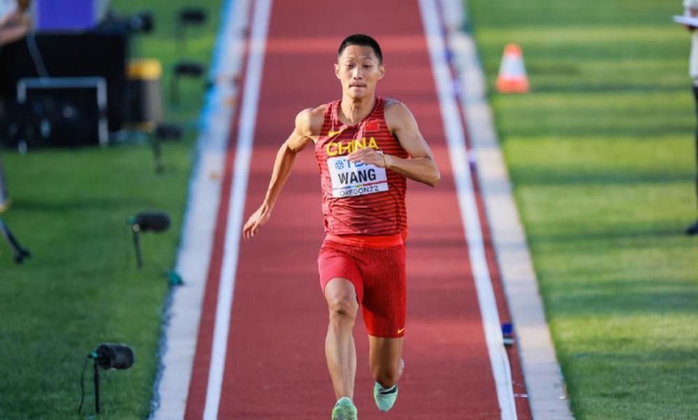 狠狠大日本亚洲香蕉亚洲
